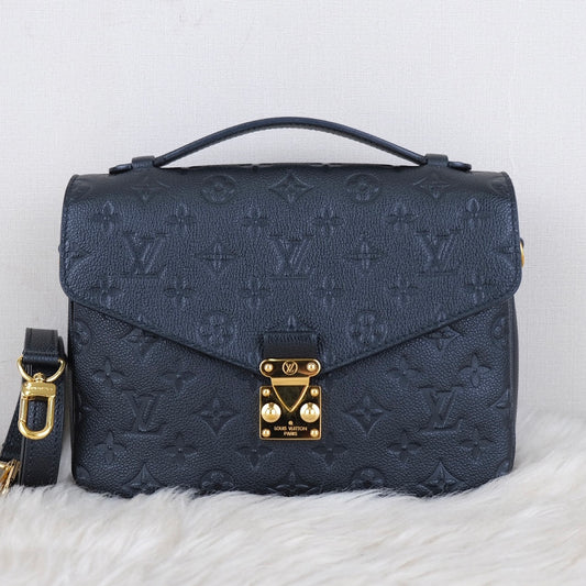 Louis Vuitton Metis Black
