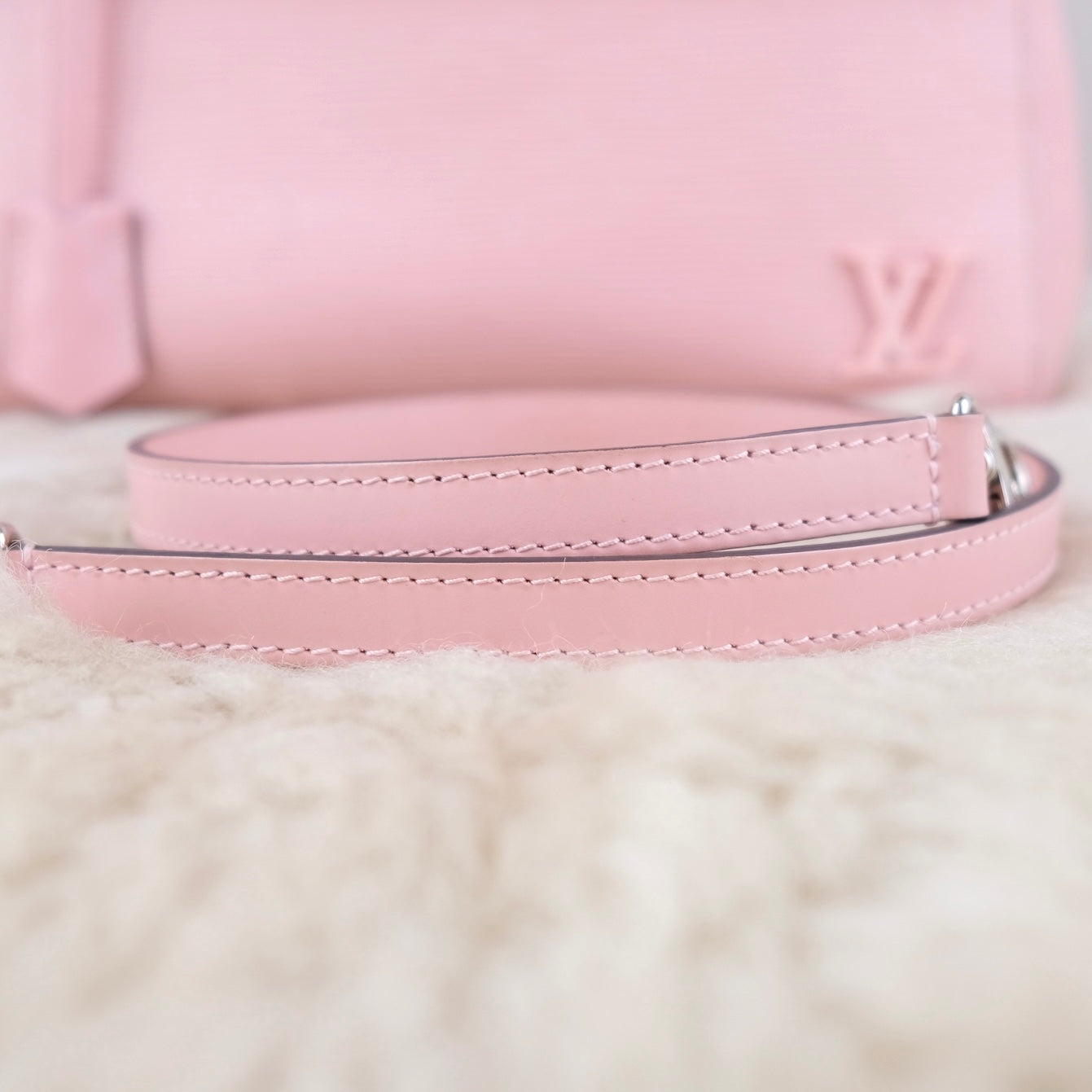 Louis Vuitton Clunny MM Rose Ballerine EPI